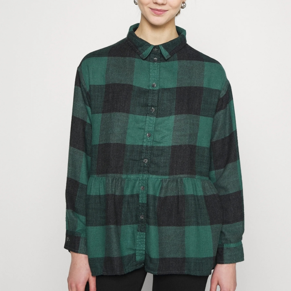 NWT AEO Green Plaid Baby doll Flannel Shirt SZ M